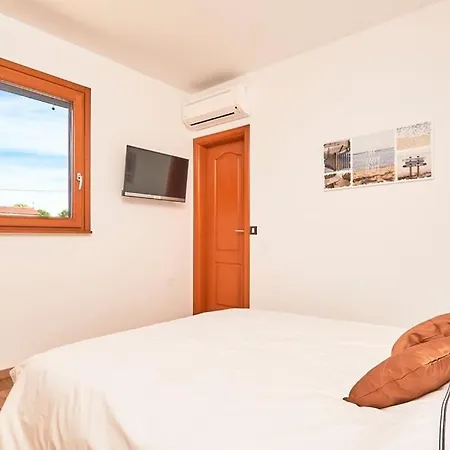 Villa Buje Tatil Evi Buje
