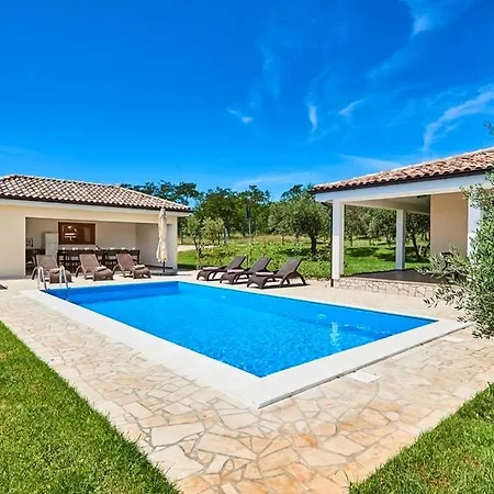 Villa Buje Tatil Evi Buje
